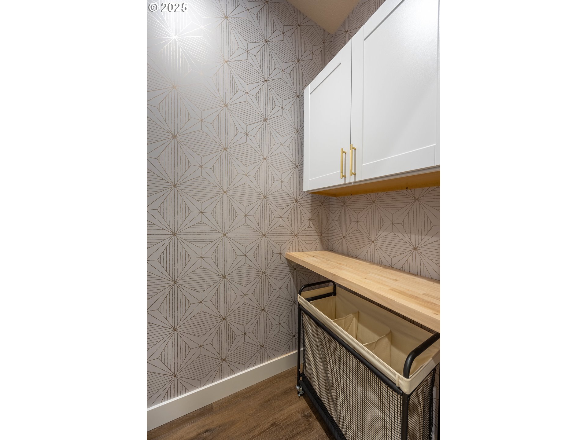 1 Bonnett Way Florence, OR 97439 - Photo 26 of 33 a view of bathroom with sink