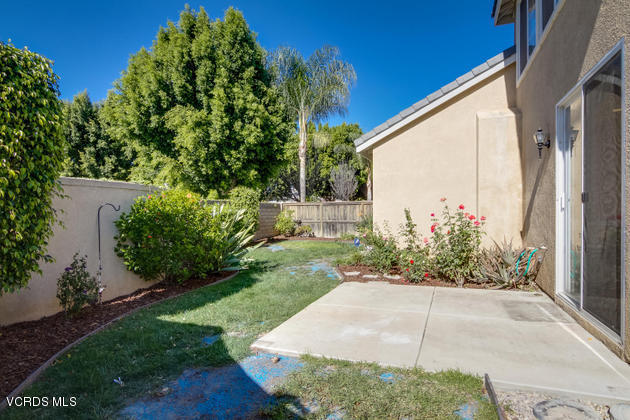 2001 Ribera Drive Oxnard, CA 93030 - Photo 19 of 20 a view of a back yard of the house