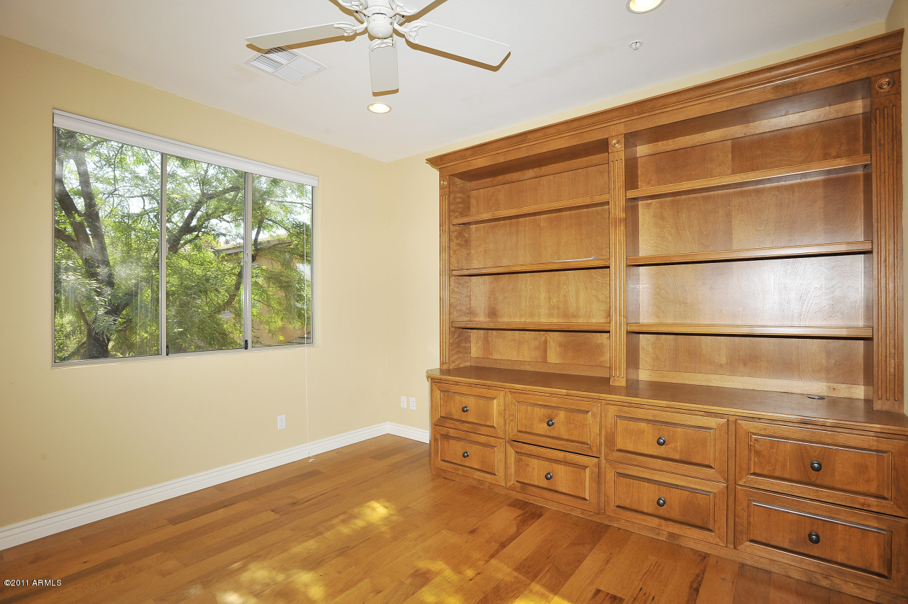 9176 East Mountain Spring Road Scottsdale, AZ 85255 - Photo 24 of 39 Den