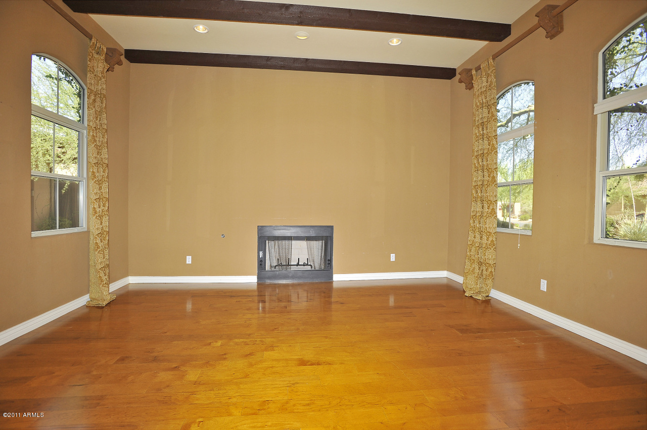 9176 East Mountain Spring Road Scottsdale, AZ 85255 - Photo 7 of 39 Living Room
