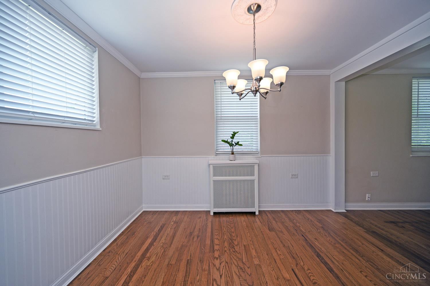 27 Andover Road Greenhills, OH 45218 - Photo 9 of 35 Gallery Image 9