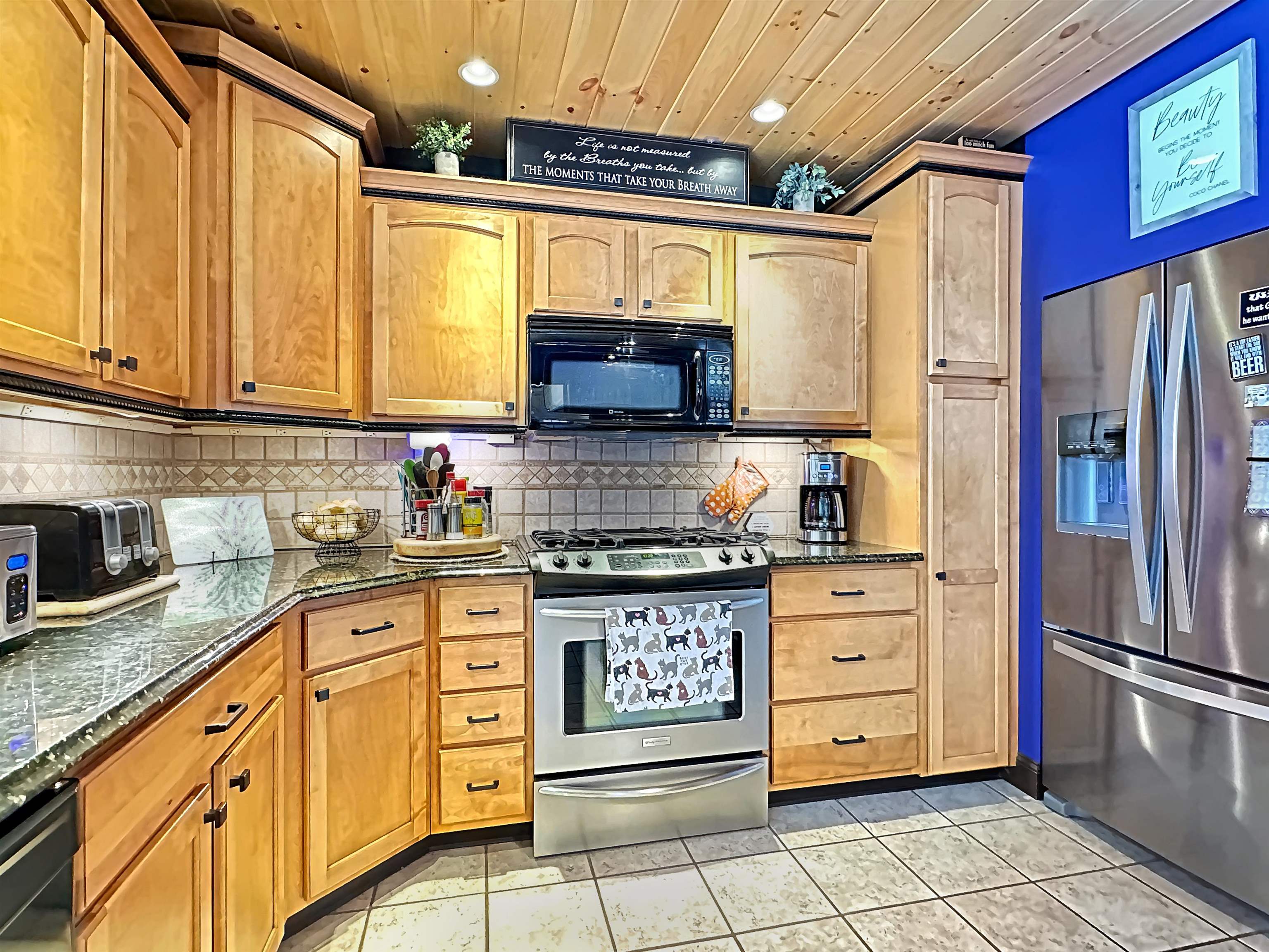 257 Main Street Colebrook, NH 03576 - Photo 7 of 60