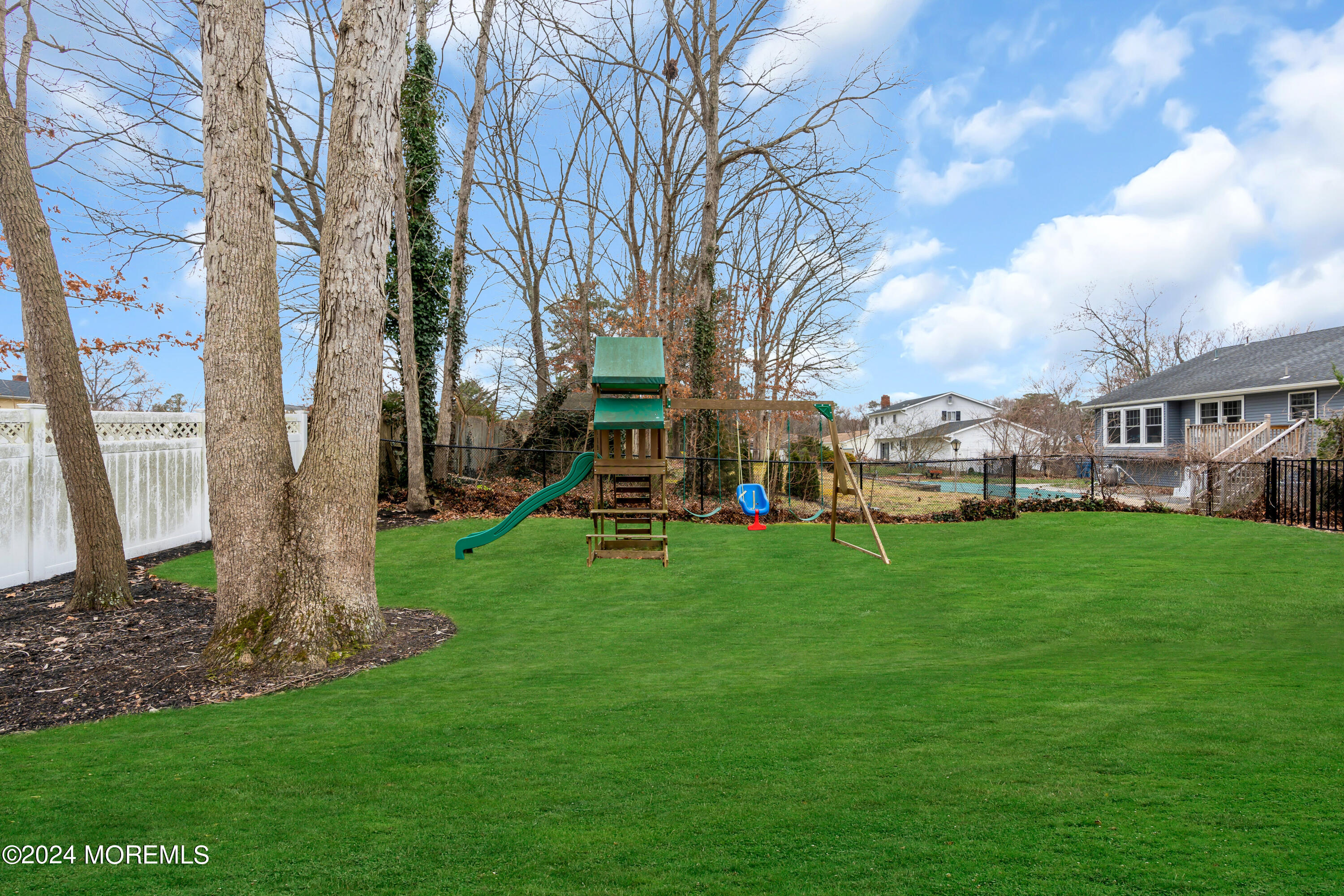 10 Underhill Road Howell, NJ 07731 - Photo 31 of 39 049_dsc03327-1