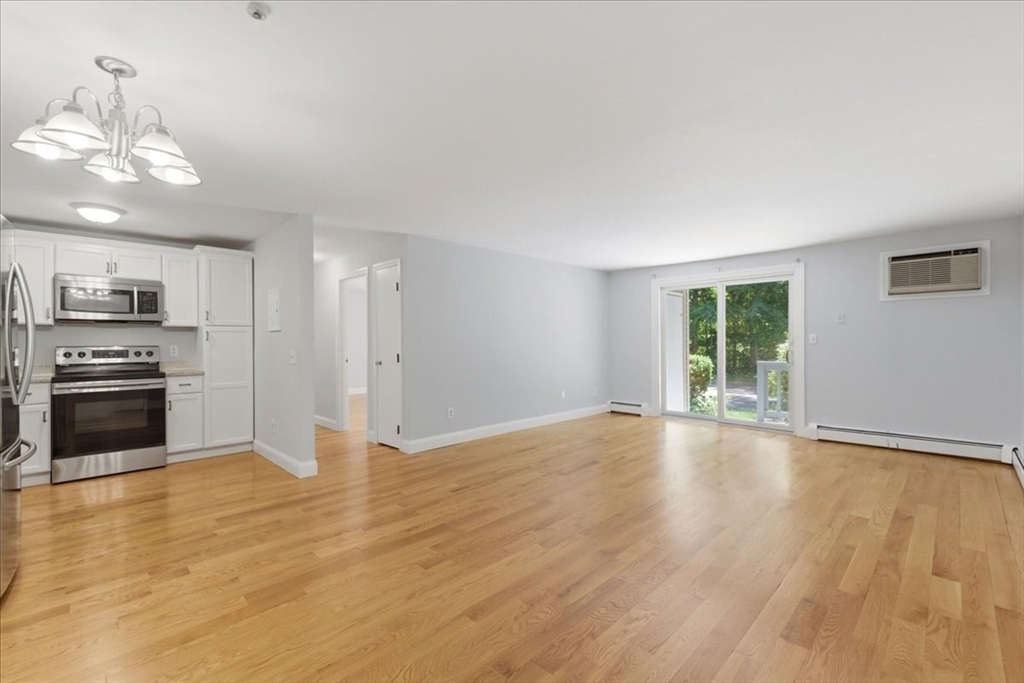 165 R Chestnut Street, Unit 2 Foxboro, MA 02035 - Photo 11 of 41