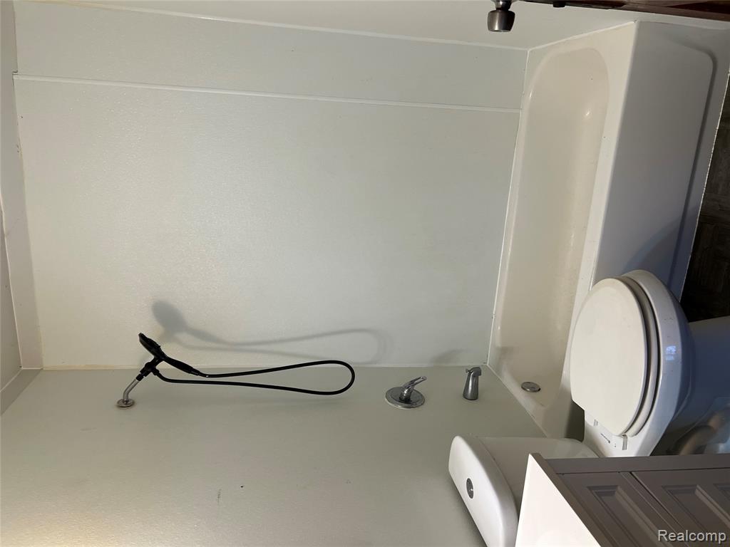936 Stocker Avenue Flint, MI 48503 - Photo 11 of 15