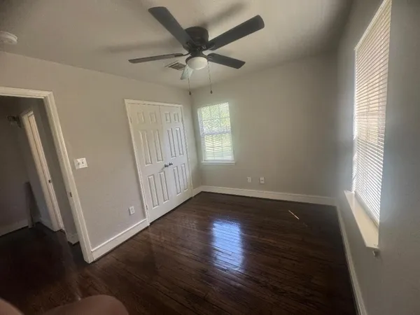 $1,500 | 3109 Airport Boulevard, Houston, TX 77051