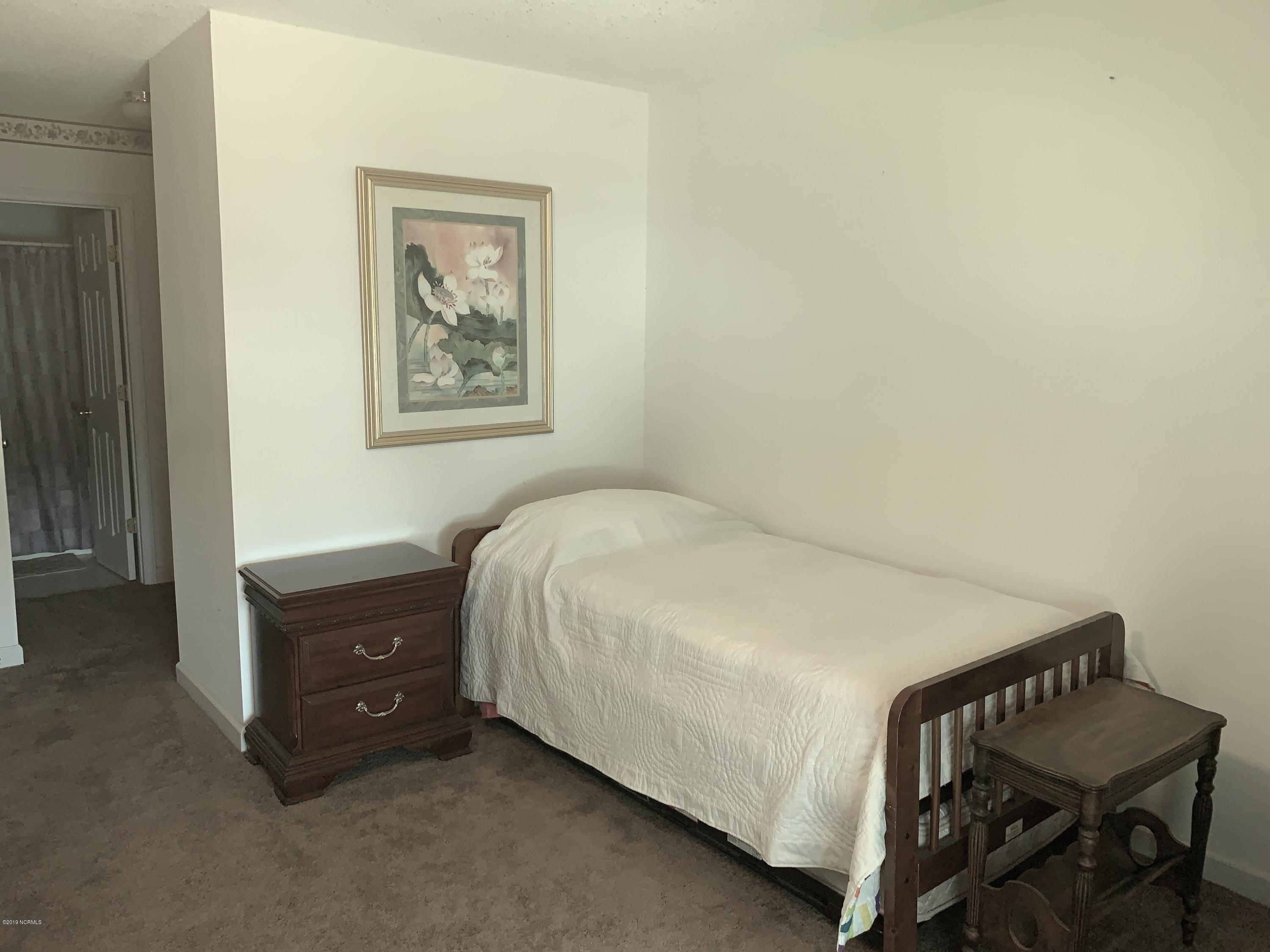2081 Quail Ridge Road, Unit C Greenville, NC 27858 - Photo 7 of 18 IMG_4162