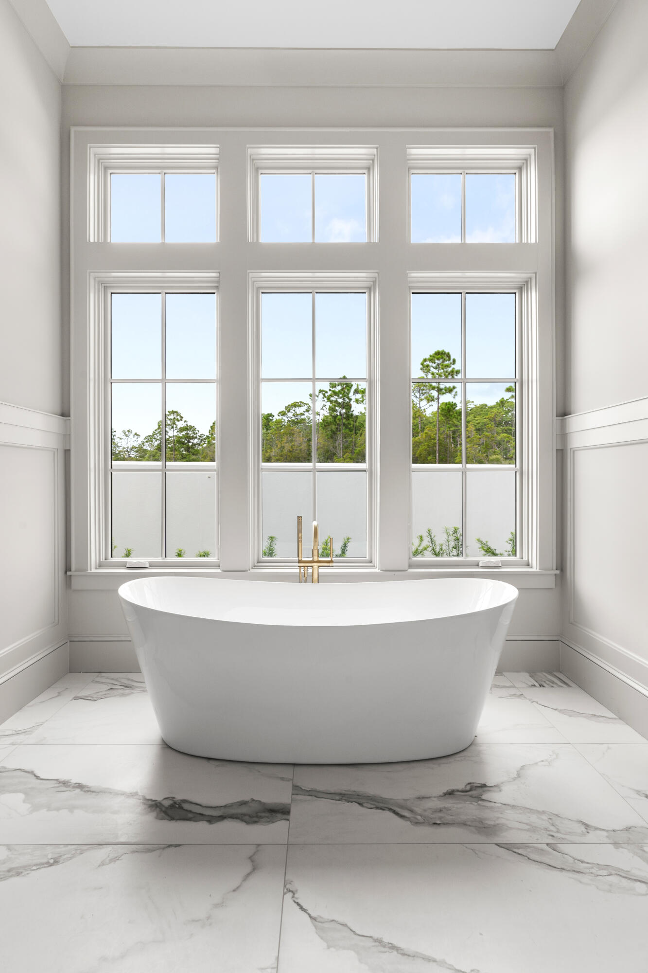 181 Quail Hollow Inlet Beach, FL 32461 - Photo 35 of 47 a bathroom with a bathtub and windows