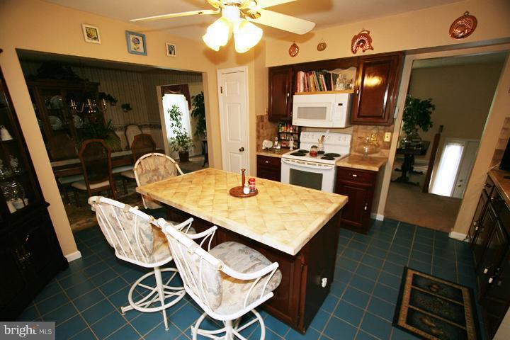 610 Rivershore Court Edgewood, MD 21040 - Photo 7 of 22 Kitchen
