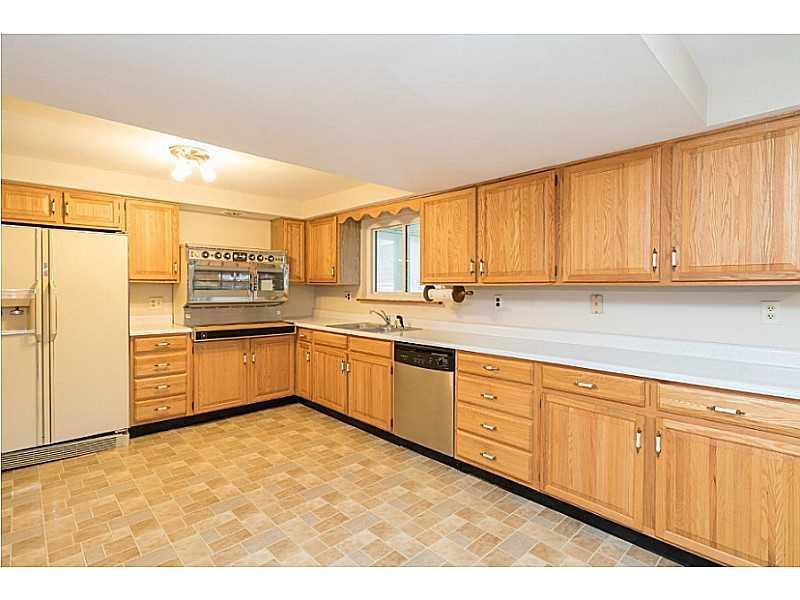 6416 Alter Road Dayton, OH 45424 - Photo 2 of 25 Gallery Image 2