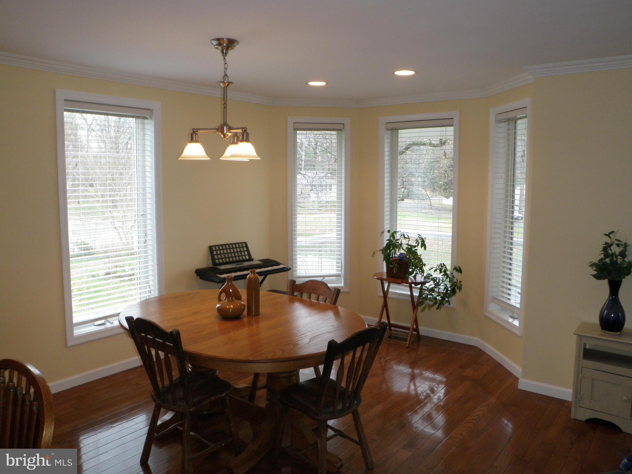 236 Twin Beach Road Pasadena, MD 21122 - Photo 12 of 30 Dining Room