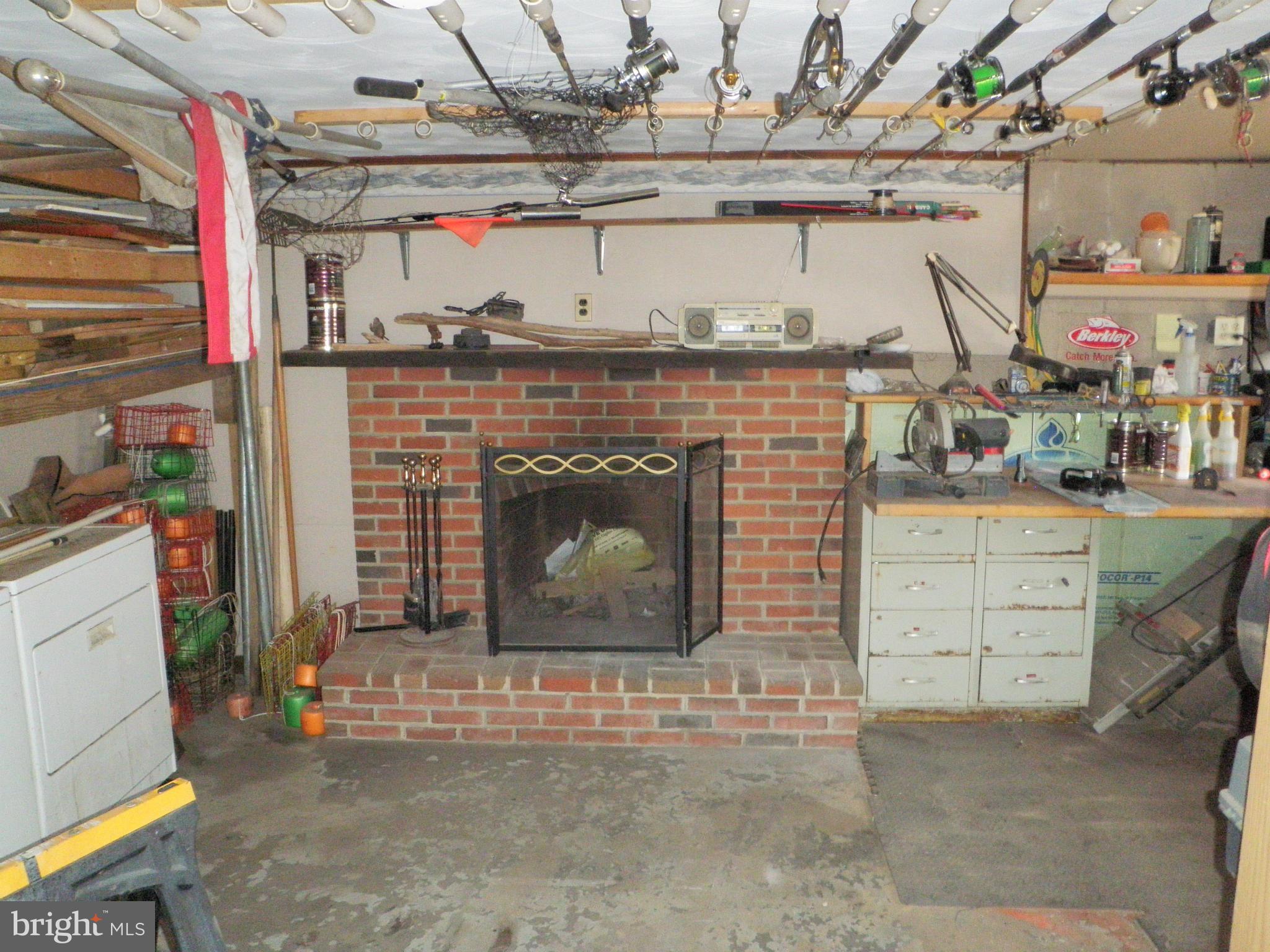 236 Twin Beach Road Pasadena, MD 21122 - Photo 27 of 30 View of the fireplace in the STUDIO