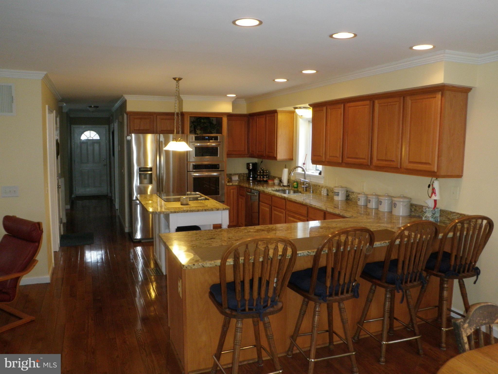 236 Twin Beach Road Pasadena, MD 21122 - Photo 8 of 30 Kitchen