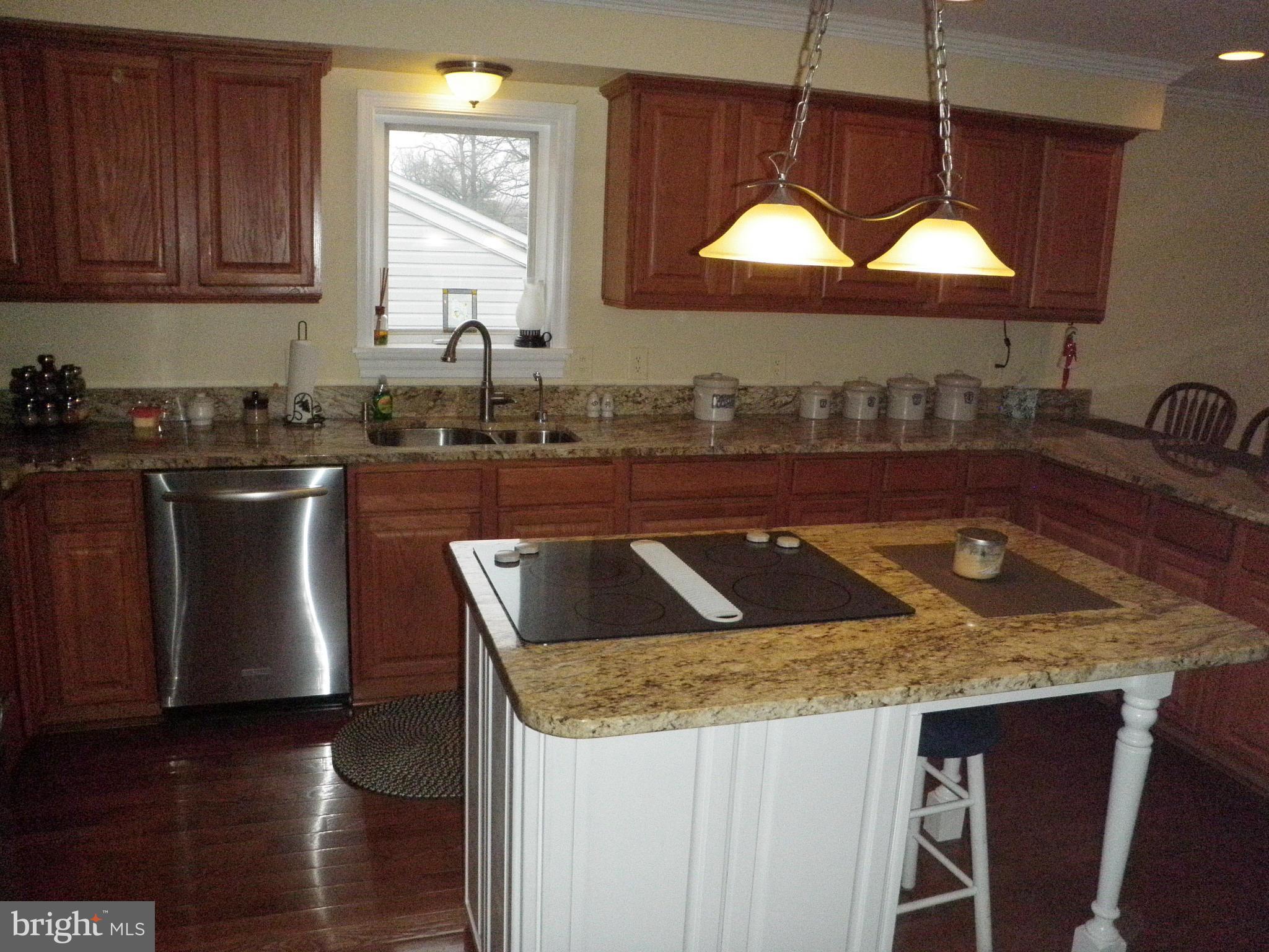 236 Twin Beach Road Pasadena, MD 21122 - Photo 9 of 30 Kitchen