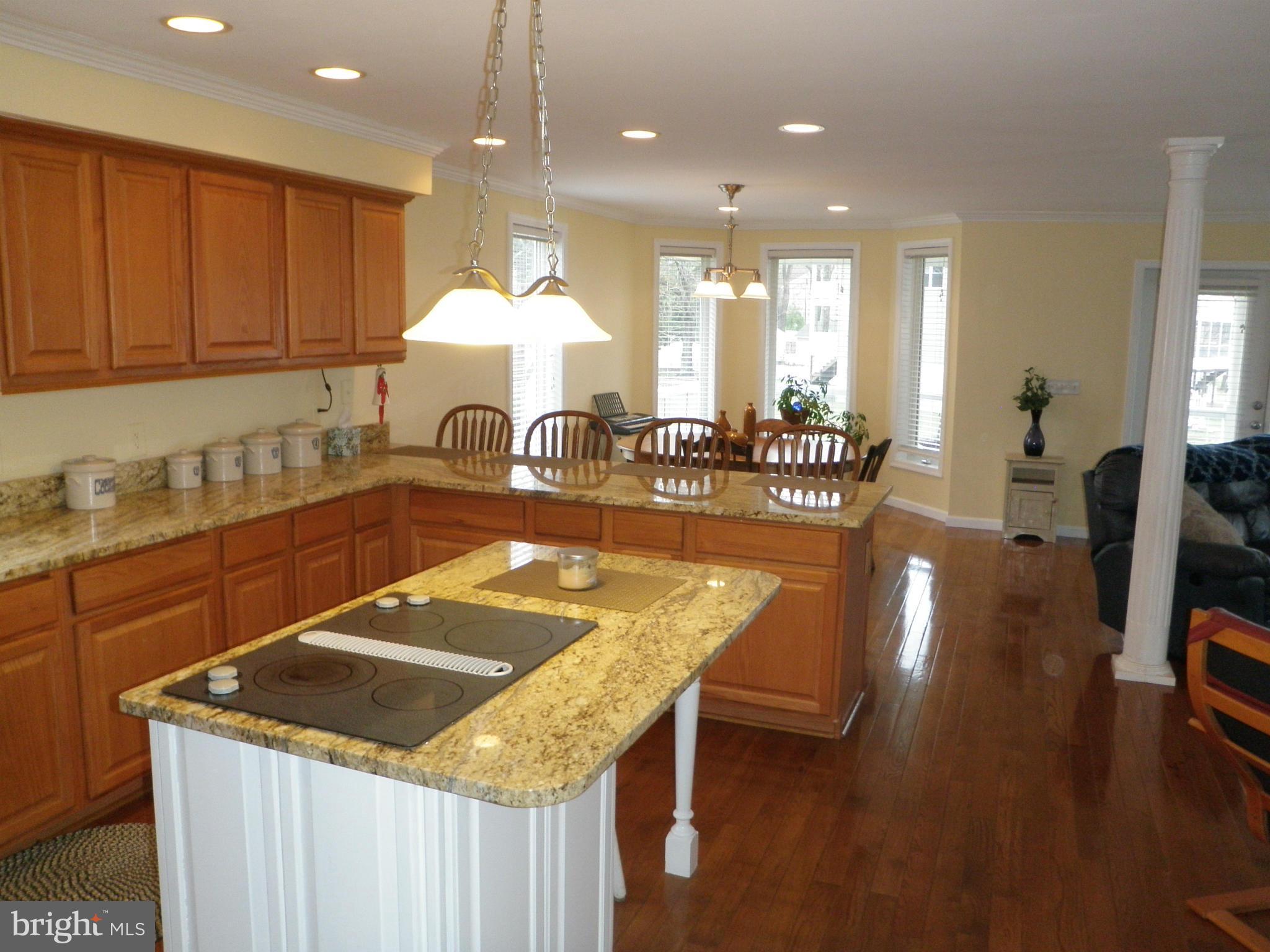 236 Twin Beach Road Pasadena, MD 21122 - Photo 10 of 30 Kitchen