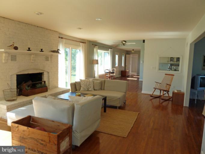 5023 Rippling Road Cambridge, MD 21613 - Photo 4 of 30 Family Room