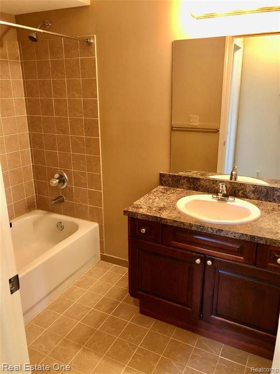 3398 Tremonte Circle Rochester, MI 48306 - Photo 20 of 31