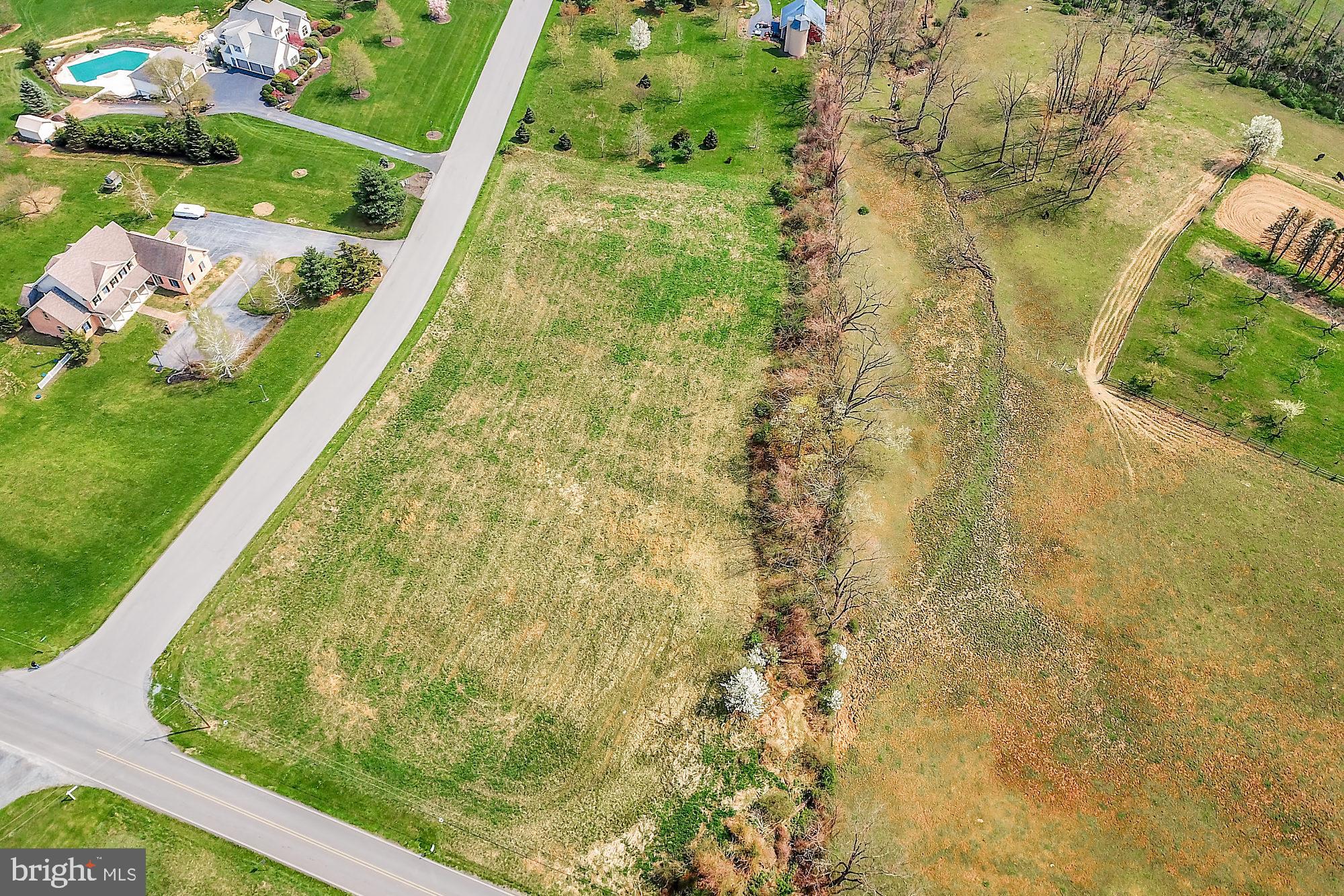 140 Apple Tree Road Hummelstown, PA 17036 - Photo 9 of 11 Gallery Image 9