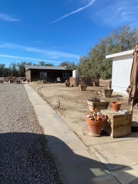 24101 Rice Road Desert Center, CA 92239 - Photo 28 of 29 a view of a backyard of the house