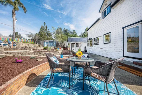 $1,450,000 | 2693 Bloomfield Road, Sebastopol, CA 95472