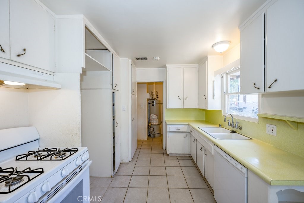 10652 Commerce Avenue Tujunga, CA 91042 - Photo 12 of 33