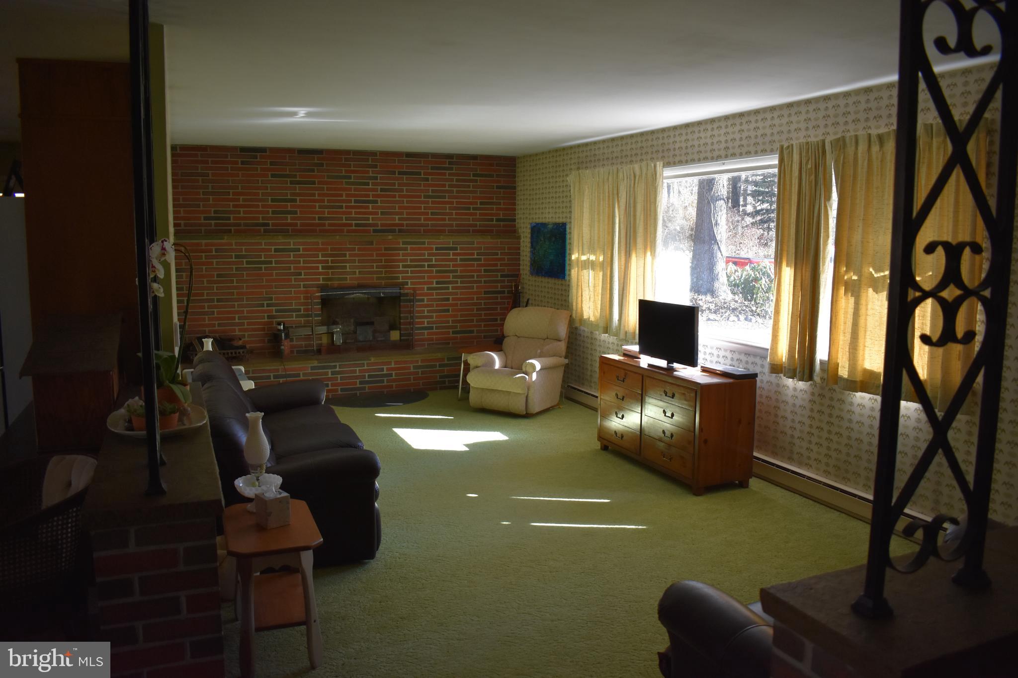 777 Hunters Road Mohnton, PA 19540 - Photo 3 of 21