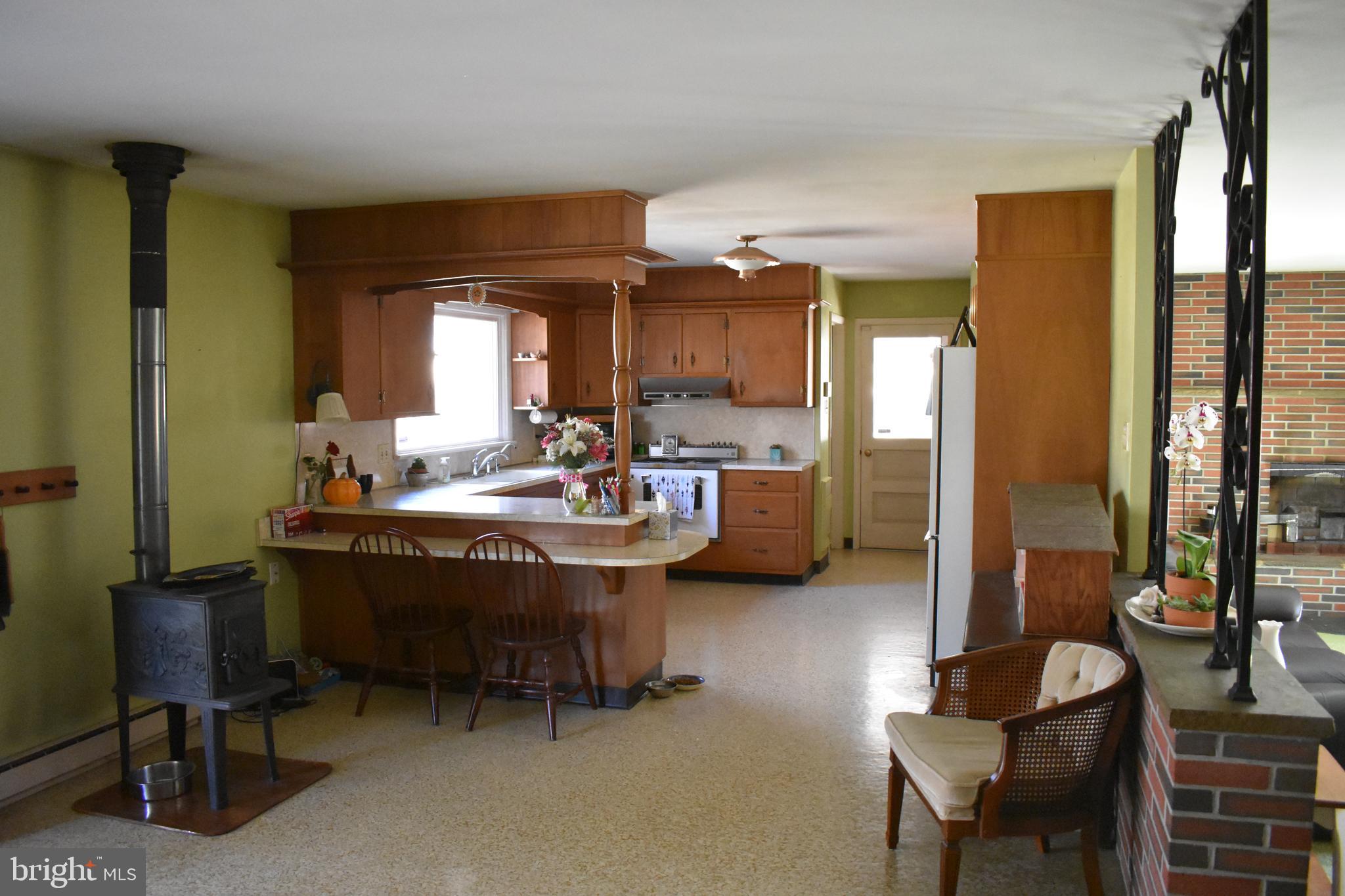 777 Hunters Road Mohnton, PA 19540 - Photo 4 of 21