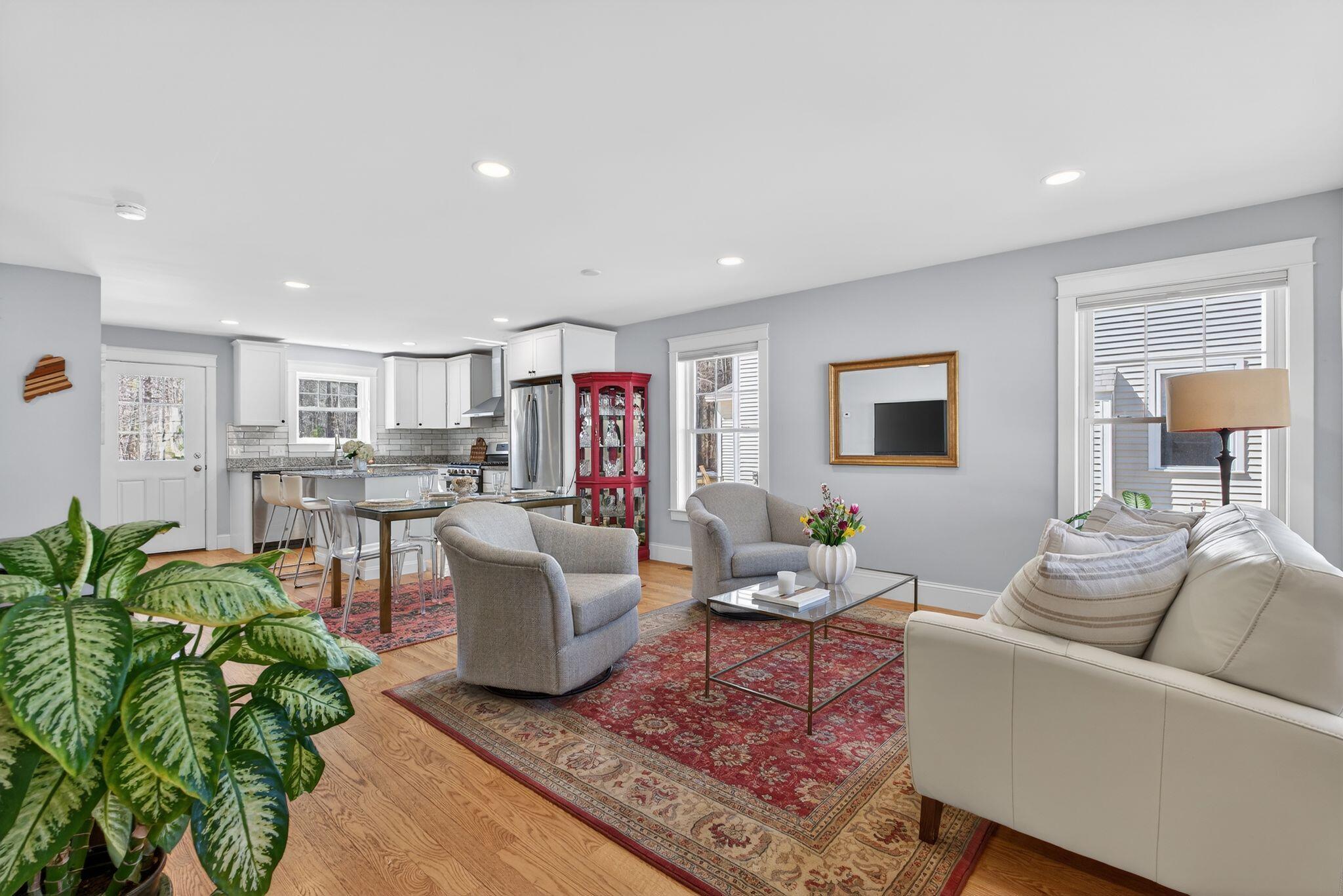 17 Webhannet Place, Unit 11 Kennebunk, ME 04043 - Photo 3 of 34 23_DSC07788