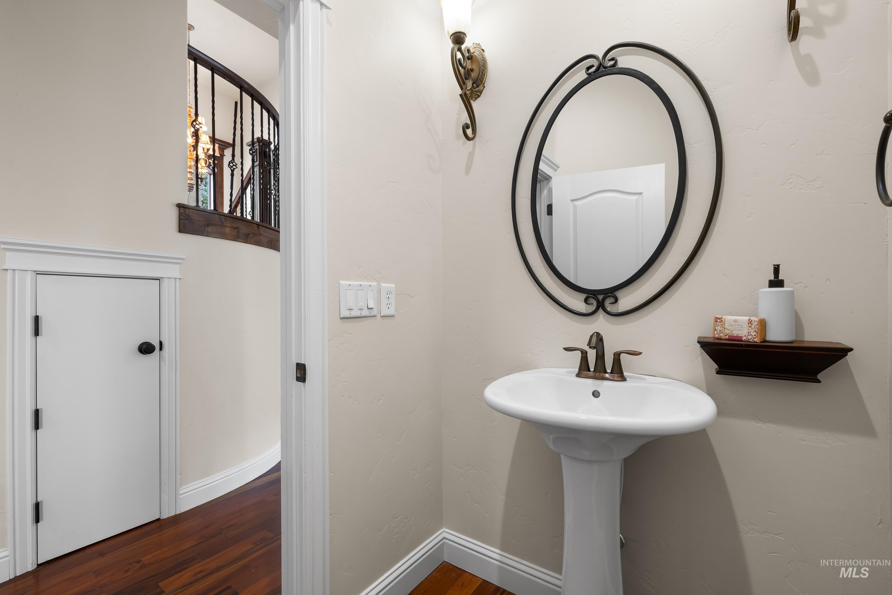 683 West Indian Rocks Street Meridian, ID 83646 - Photo 8 of 43 Gallery Image 8