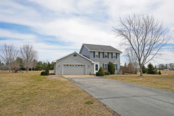 $424,900 | 508 Highland Meadow Trail, Pulaski, WI 54162