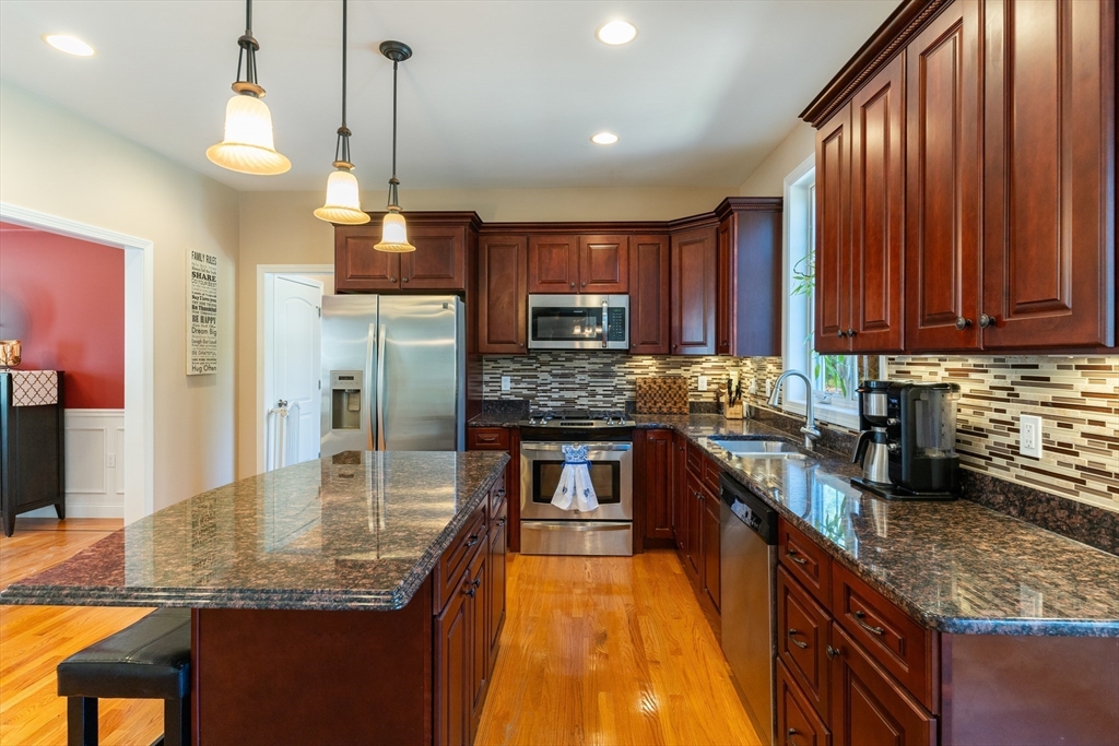 368 Cottrell Road Tiverton, RI 02878 - Photo 2 of 41