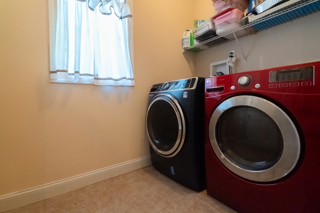 368 Cottrell Road Tiverton, RI 02878 - Photo 23 of 41