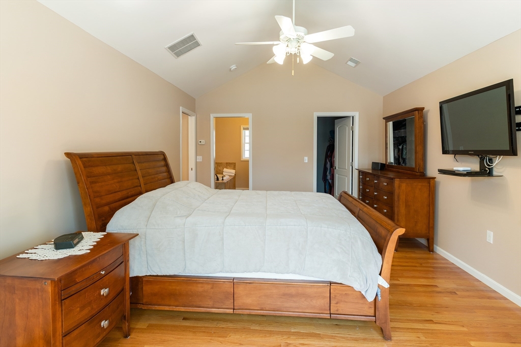 368 Cottrell Road Tiverton, RI 02878 - Photo 25 of 41