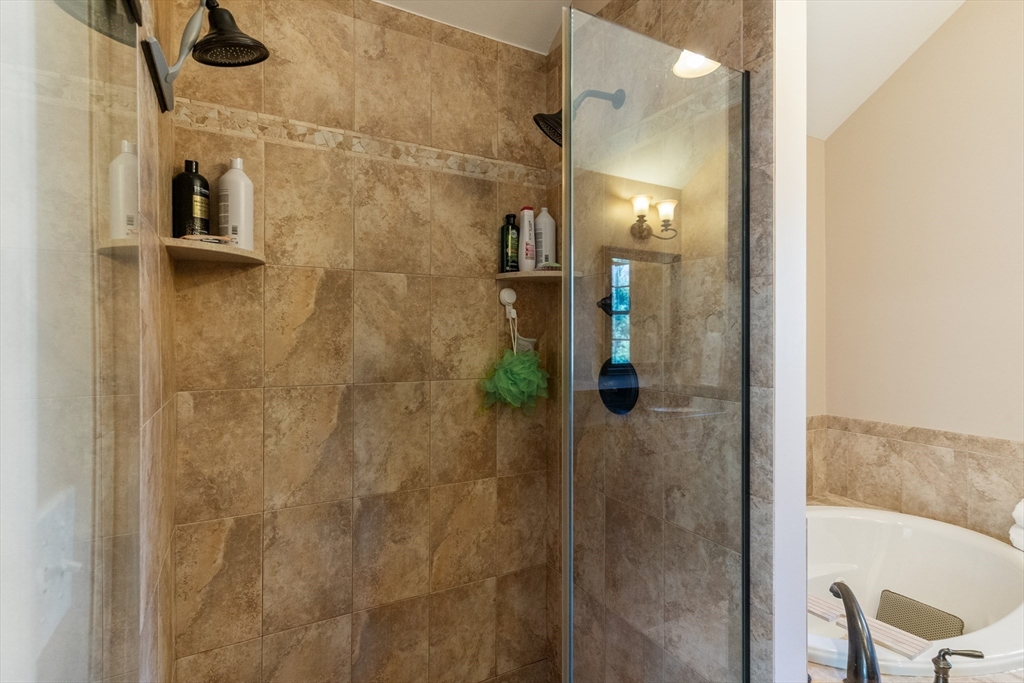 368 Cottrell Road Tiverton, RI 02878 - Photo 26 of 41