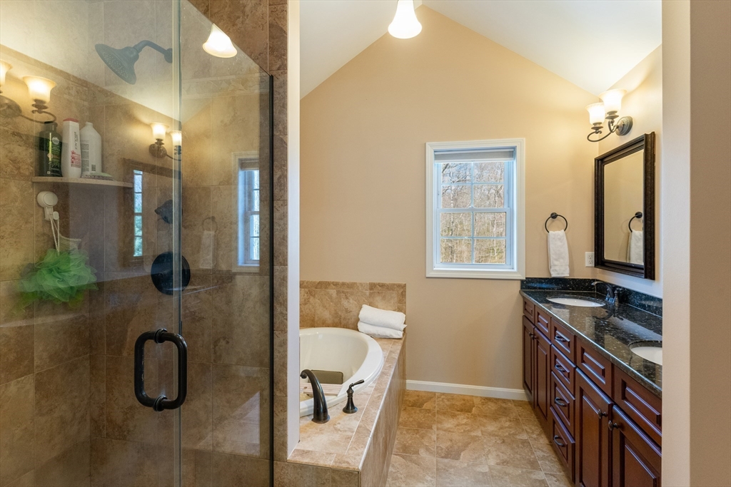 368 Cottrell Road Tiverton, RI 02878 - Photo 3 of 41