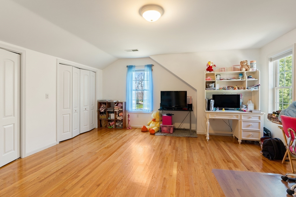 368 Cottrell Road Tiverton, RI 02878 - Photo 33 of 41