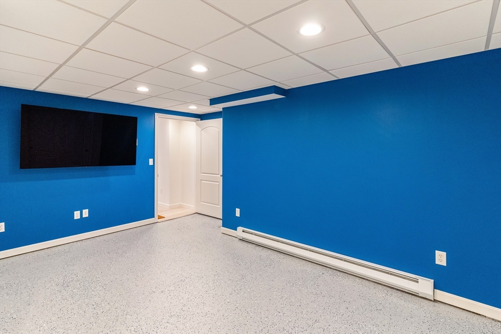 368 Cottrell Road Tiverton, RI 02878 - Photo 38 of 41