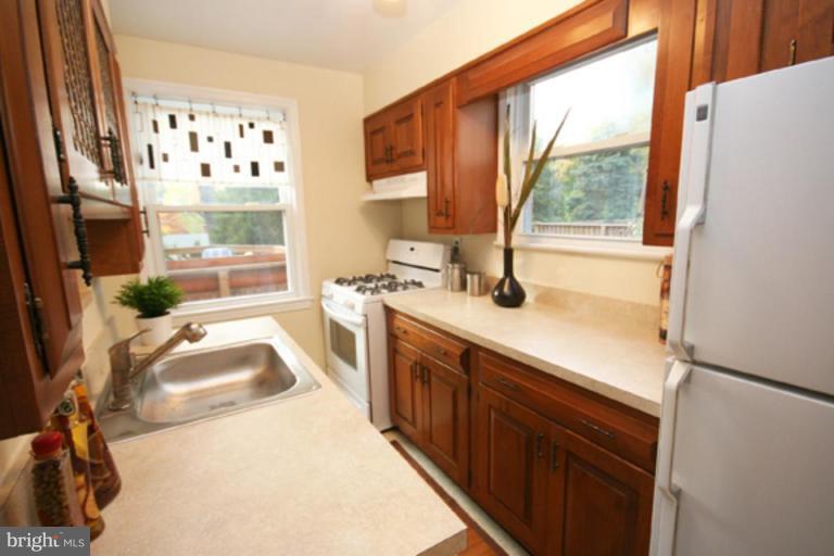 9410 Ocala Street Silver Spring, MD 20901 - Photo 9 of 20 Kitchen #2