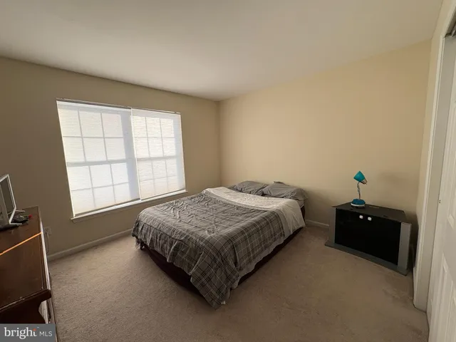 $679,900 | 8 Creekwood Drive, Bordentown, NJ 08505