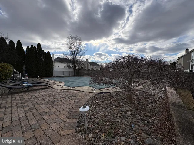 $679,900 | 8 Creekwood Drive, Bordentown, NJ 08505