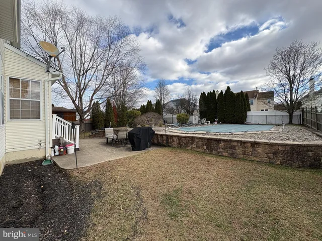 $679,900 | 8 Creekwood Drive, Bordentown, NJ 08505