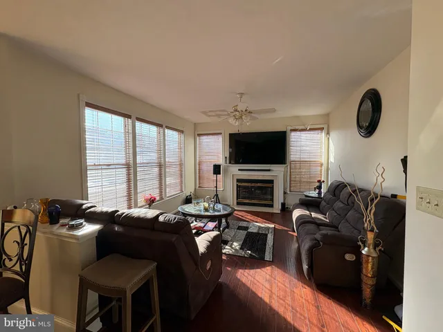 $679,900 | 8 Creekwood Drive, Bordentown, NJ 08505