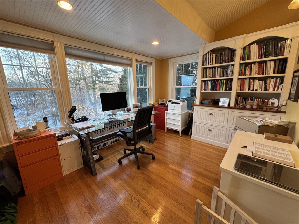 35 Wellesley Street Weston, MA 02493 - Photo 9 of 21