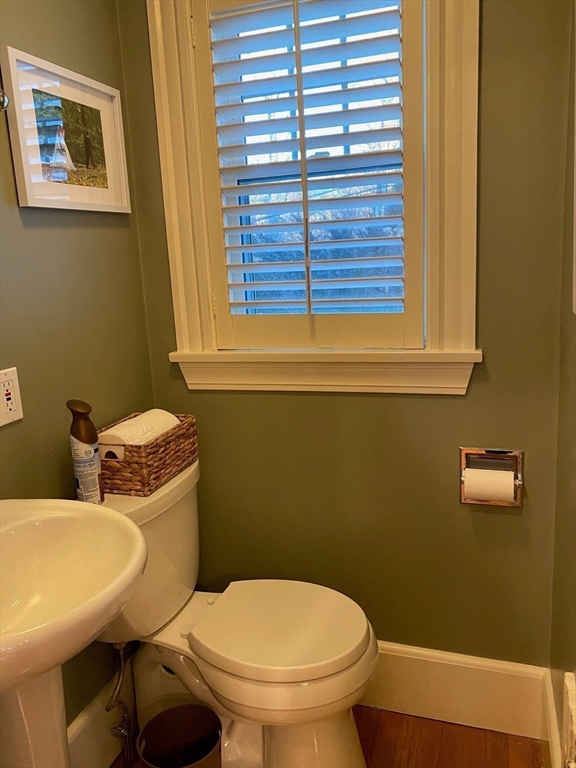 35 Wellesley Street Weston, MA 02493 - Photo 10 of 21