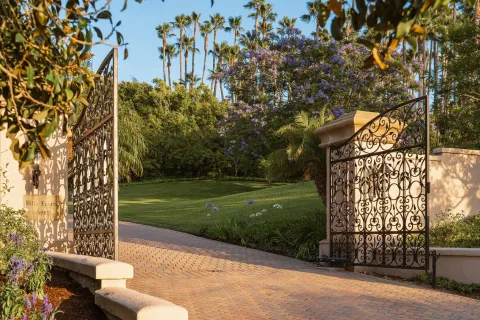 $15,200,000 | 5962 Rancho Diegueno Road, Rancho Santa Fe, CA 92067