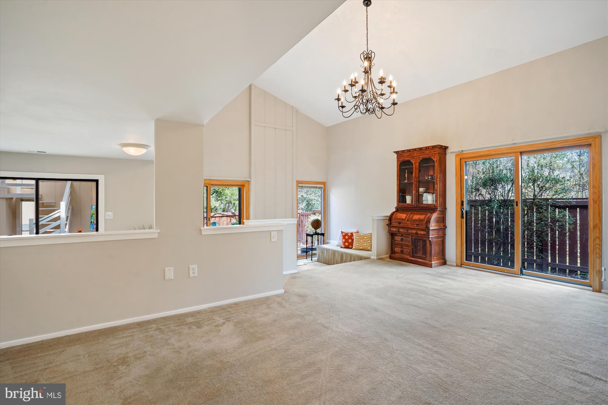 2345 Glade Bank Way Reston, VA 20191 - Photo 5 of 39 Outside view
