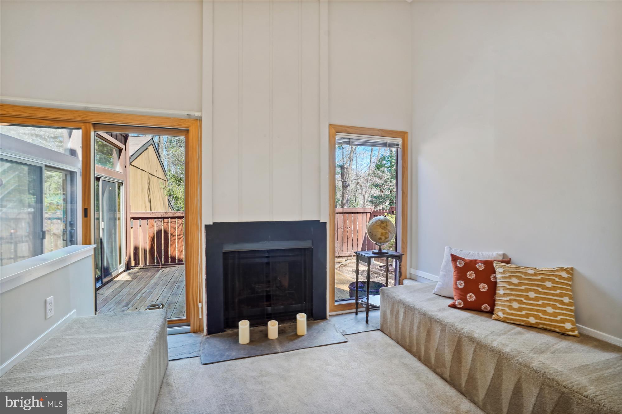 2345 Glade Bank Way Reston, VA 20191 - Photo 6 of 39 Fireplace & surround seating