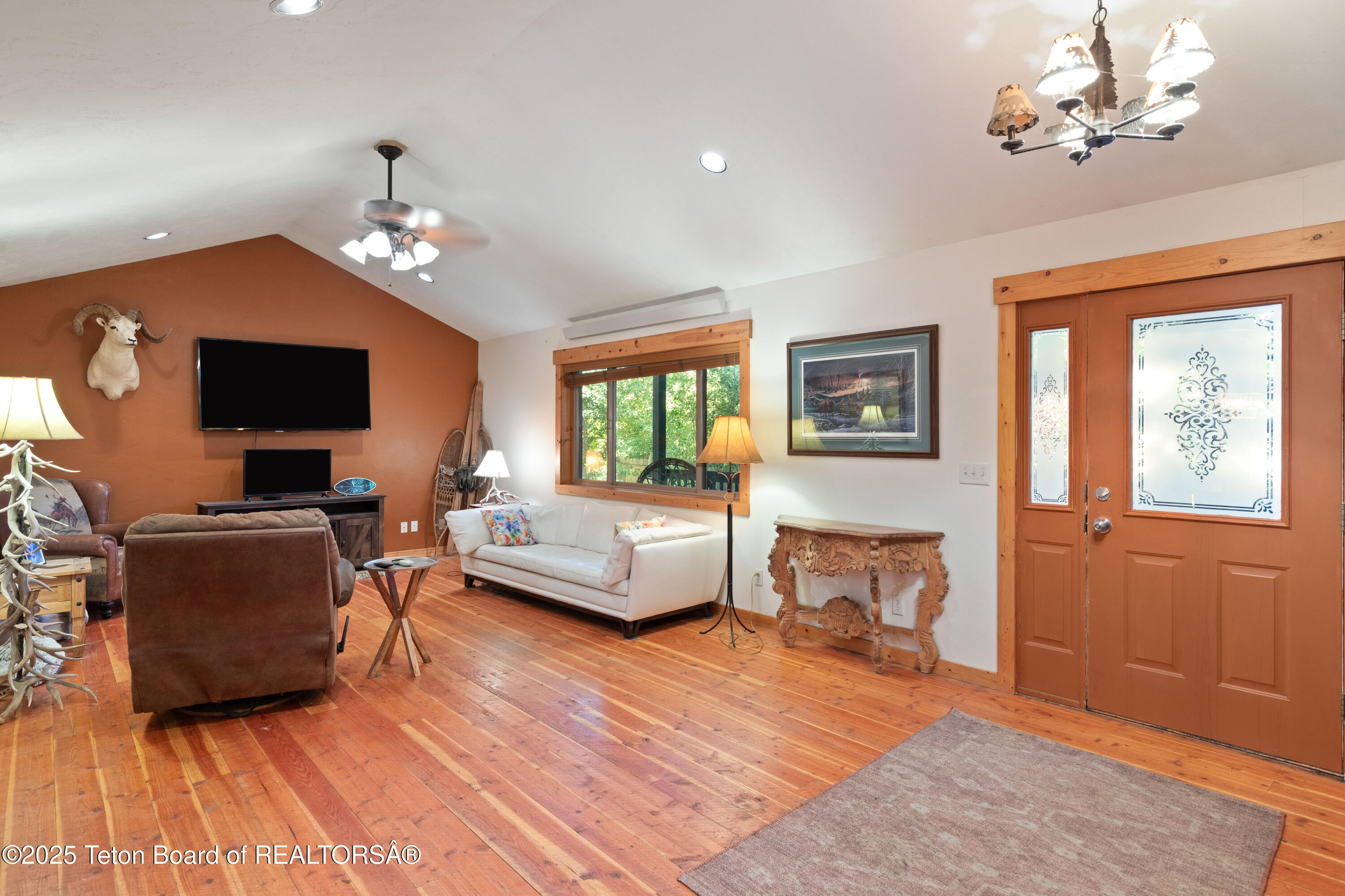 404 Snake River Drive Alpine, WY 83128 - Photo 20 of 51 404 Snake River_IMG_0542