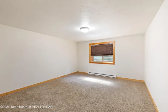 $850,000 | 404 Snake River Drive, Alpine, WY 83128