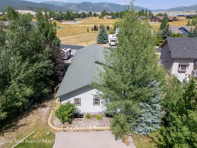 $850,000 | 404 Snake River Drive, Alpine, WY 83128